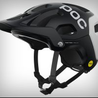 El POC Tectal Race MIPS, un casco tope de gama perfecto para Enduro, Trail y e-MTB, a mitad de precio en Amazon