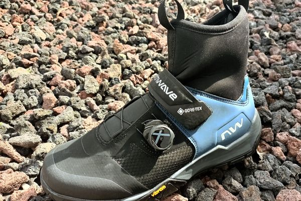 Northwave Multicross Plus GTX, una compra maestra para seguir pedaleando en invierno con los pies secos y calientes