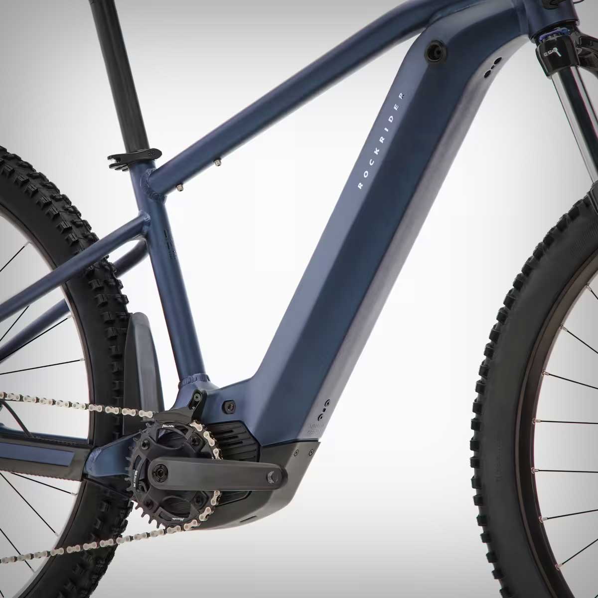 ¿Ganas de e-MTB pero no de gastar miles de euros? La Rockrider E-EXPL 520 es la bici eléctrica que estabas buscando