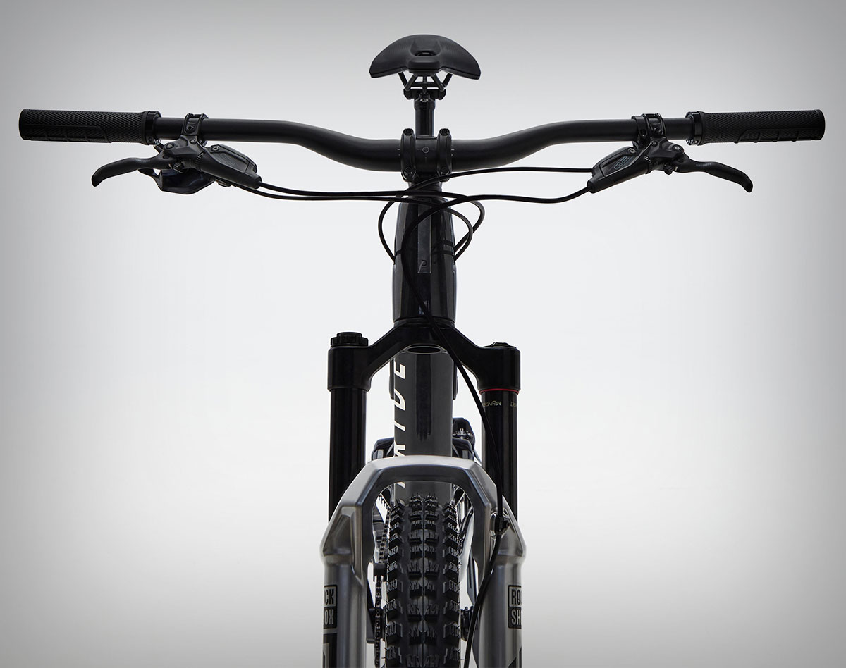 Rockrider Feel 900 S Team Edition, una bici de Trail con cuadro y ruedas de carbono para arrasar en los senderos (y en la grupeta)