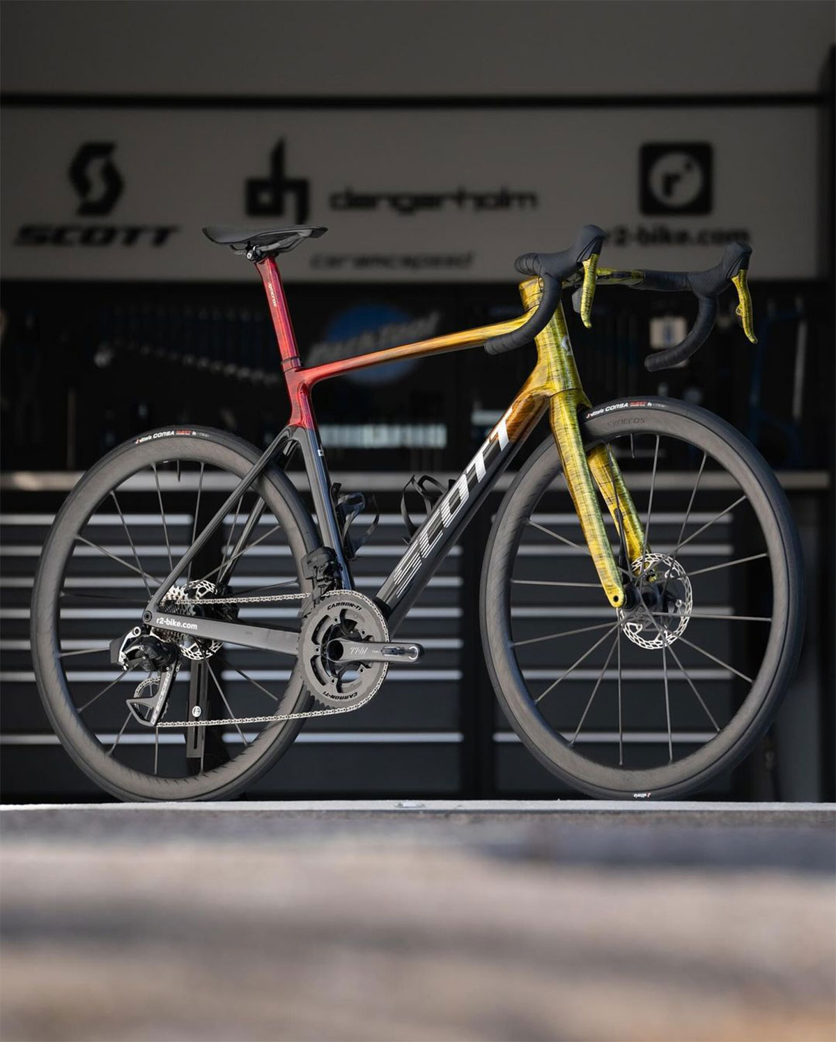 Scott Addict RC Sunset by Dangerholm, a Timeless Road Bike for All Uses