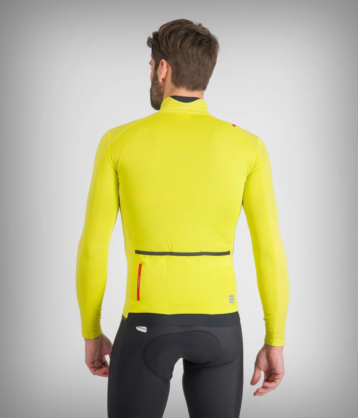 Sportful renueva la Fiandre Light Jacket para convertirla en la opción perfecta entre maillot y chaqueta