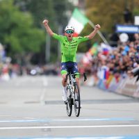 Tadej Pogacar da una auténtica exhibición en Zúrich para proclamarse campeón del mundo de ciclismo en ruta