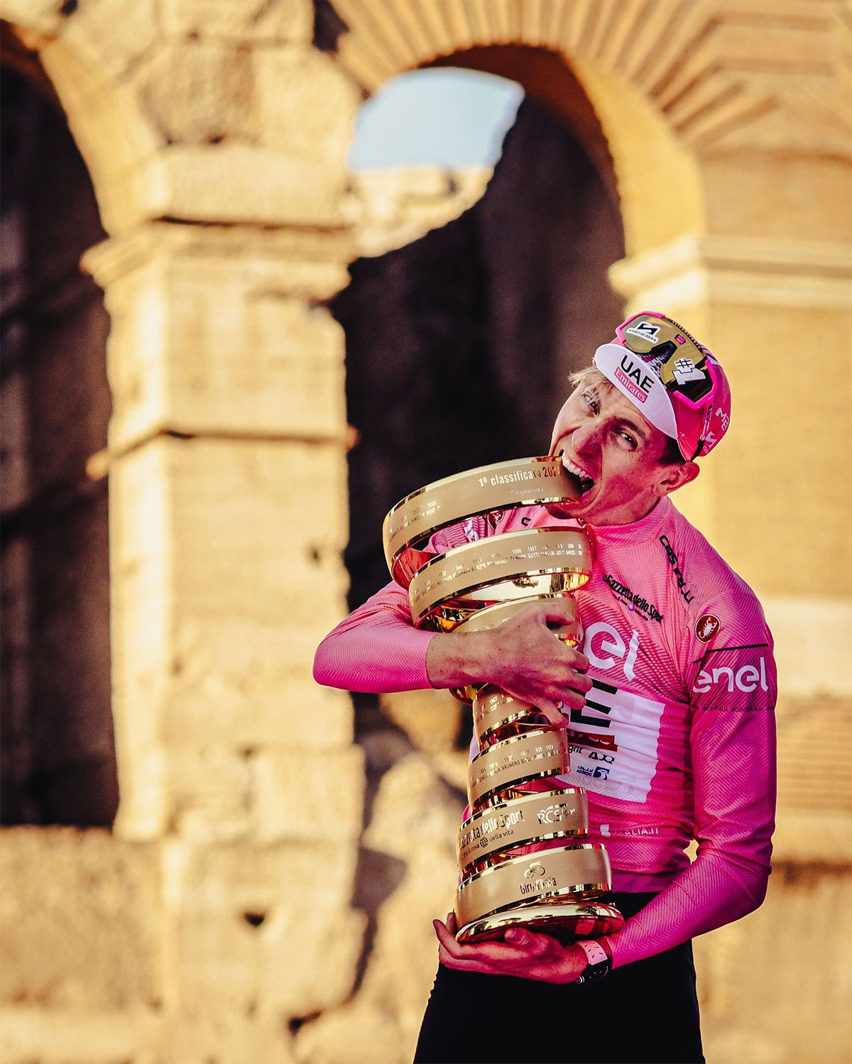 Tadej Pogacar se proclama ganador del Giro de Italia 2024 con un aplastante debut en la gran vuelta italiana