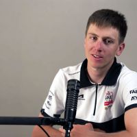 Tadej Pogacar sorprende con sus impresionantes datos de entrenamiento en el podcast del Dr. Peter Attia