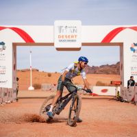 Jorge Lamiel gana la tercera etapa y Tessa Kortekaas a un paso de hacer historia en la NEOM Titan Desert Saudi Arabia 2024