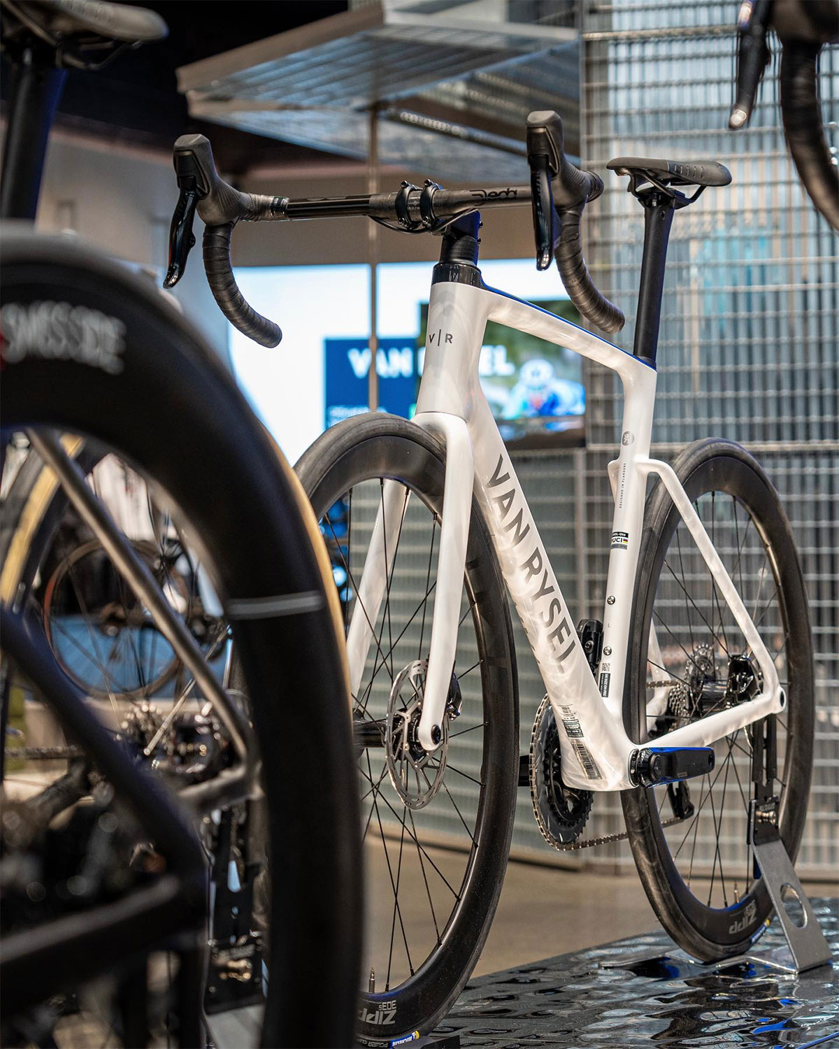 Van Rysel, la marca ciclista de Decathlon, abre su primera 'Concept Store' en Londres