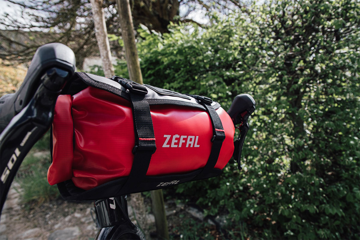 Zéfal Z Adventure F5, una bolsa impermeable de capacidad media para todo tipo de manillares