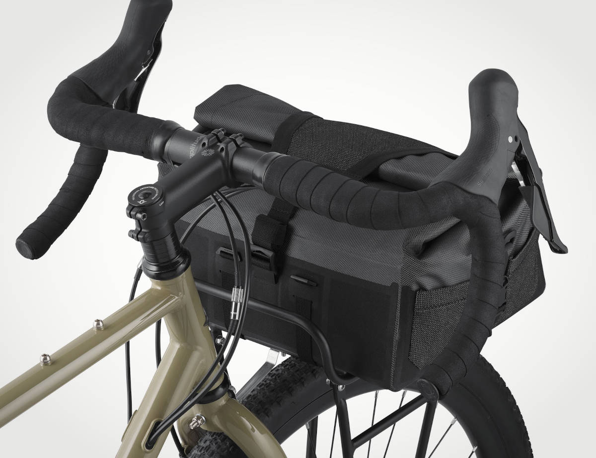 Apidura Expedition Front Rack. Imagen: Apidura