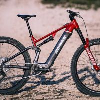 Berria Stratos y Stratos HPR: máxima potencia y autonomía para amantes del e-MTB más agresivo