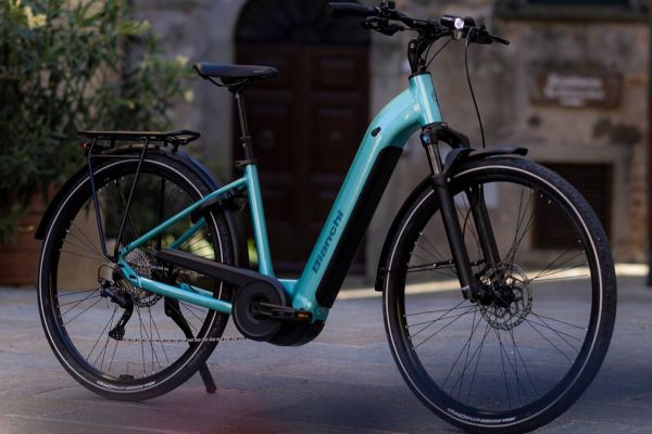 Bianchi presenta la nueva T-Tronik C: movilidad eléctrica urbana con estilo y funcionalidad
