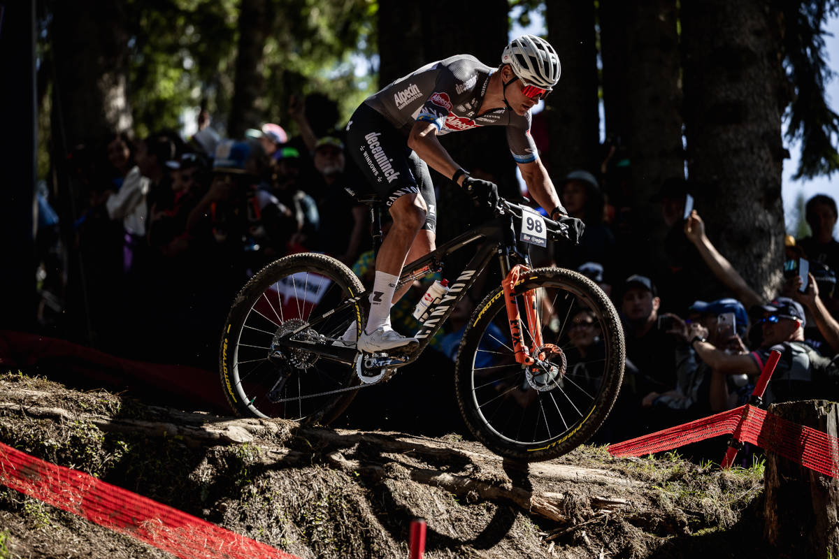 Canyon Lux World Cup CF de Mathieu van der Poel. Imagen: Canyon / Boris Beyer