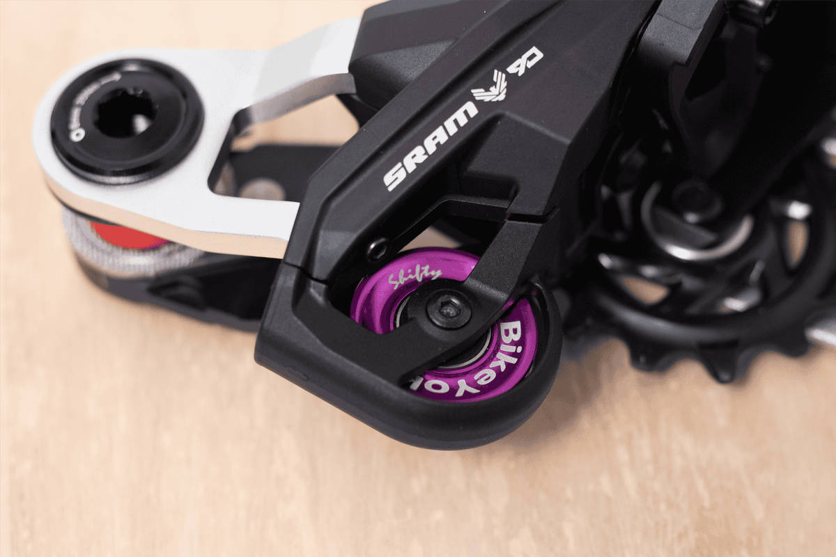 BikeYoke Shifty V2: la solución a un gran problema en los nuevos desviadores mecánicos de SRAM