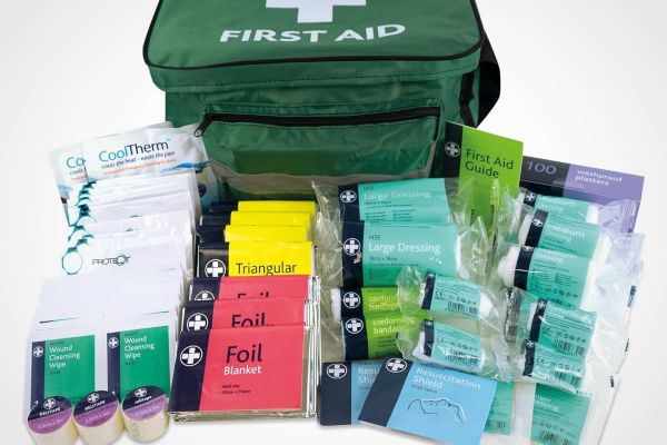 Lewis-Plast 224 Piezas: el botiquín de primeros auxilios imprescindible para ciclistas y deportistas al aire libre