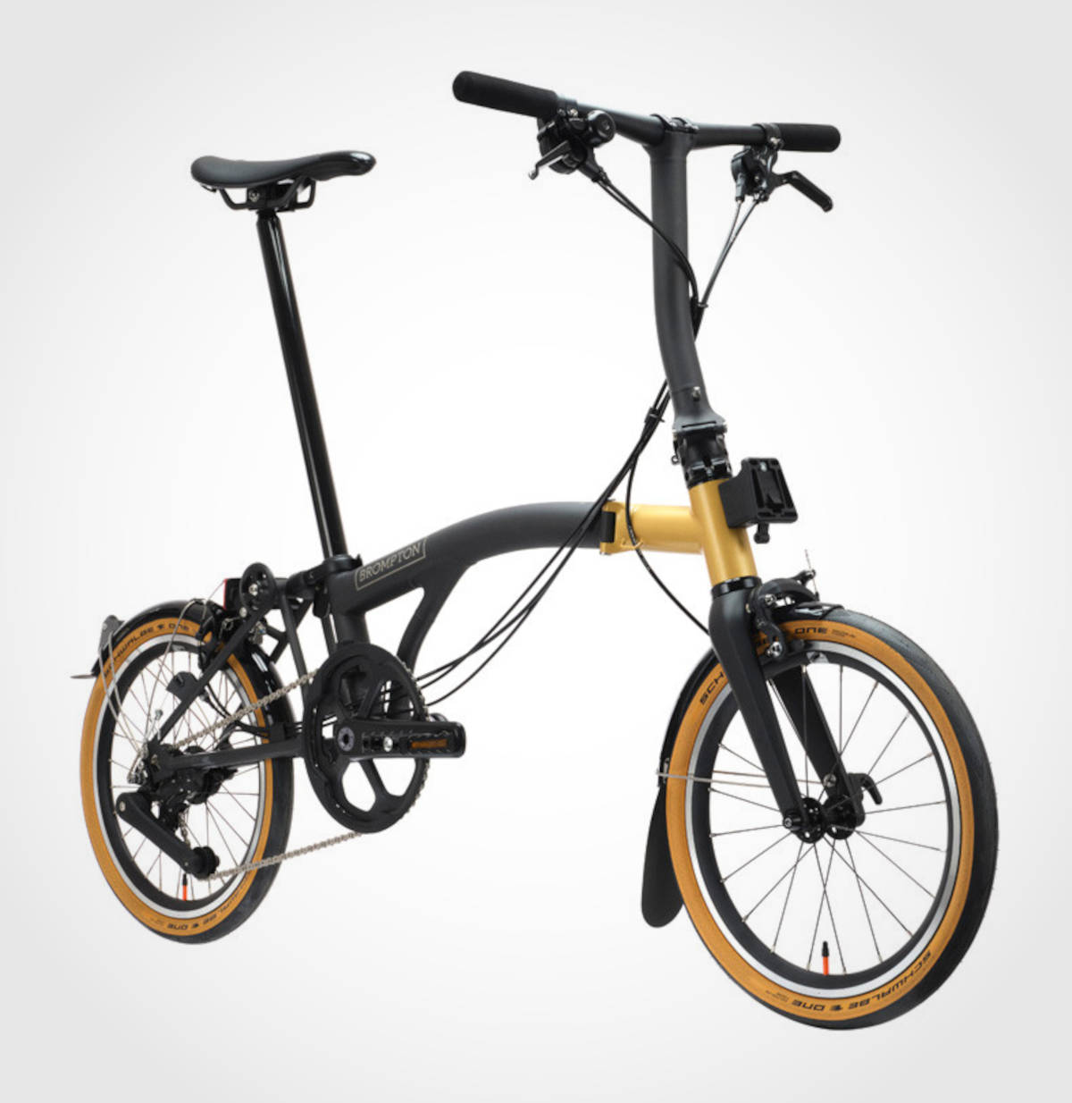 Brompton T Line Ceratech Black and Gold. Imagen: Brompton