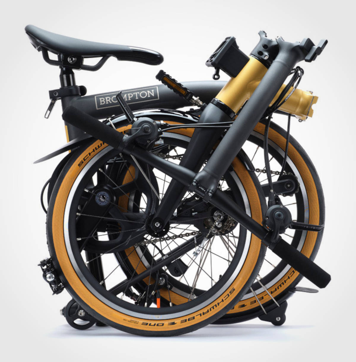 Brompton T Line Ceratech Black and Gold. Imagen: Brompton