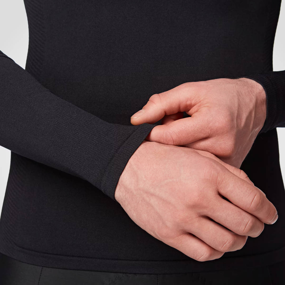 Camiseta térmica Van Rysel Training. Imagen: Decathlon