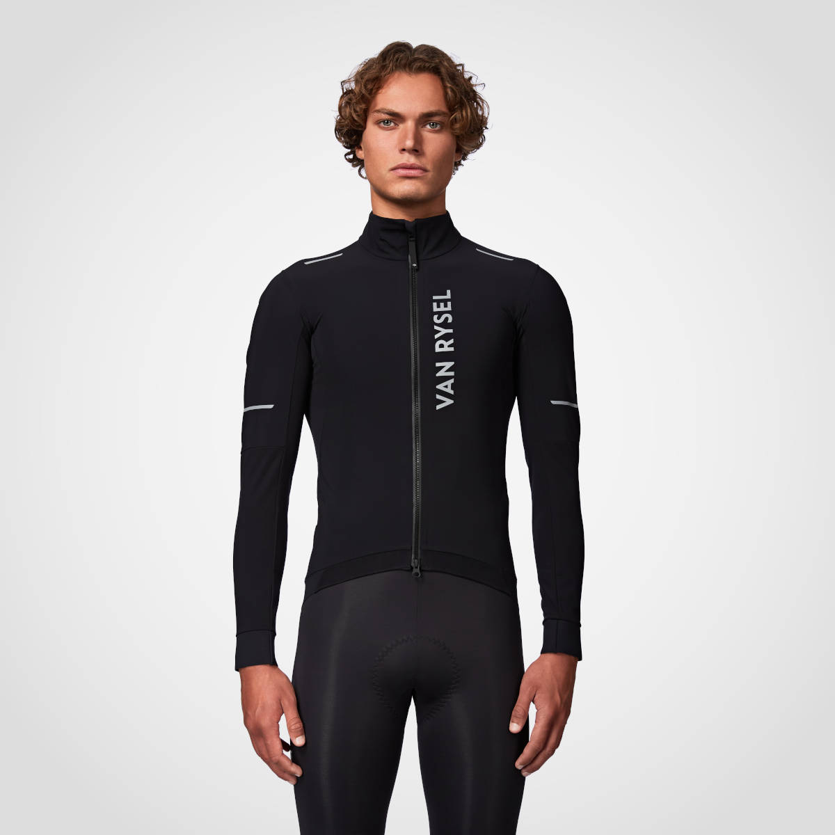 Van Rysel Wind Rain Jacket RCR-R Pro. Imagen: Decathlon