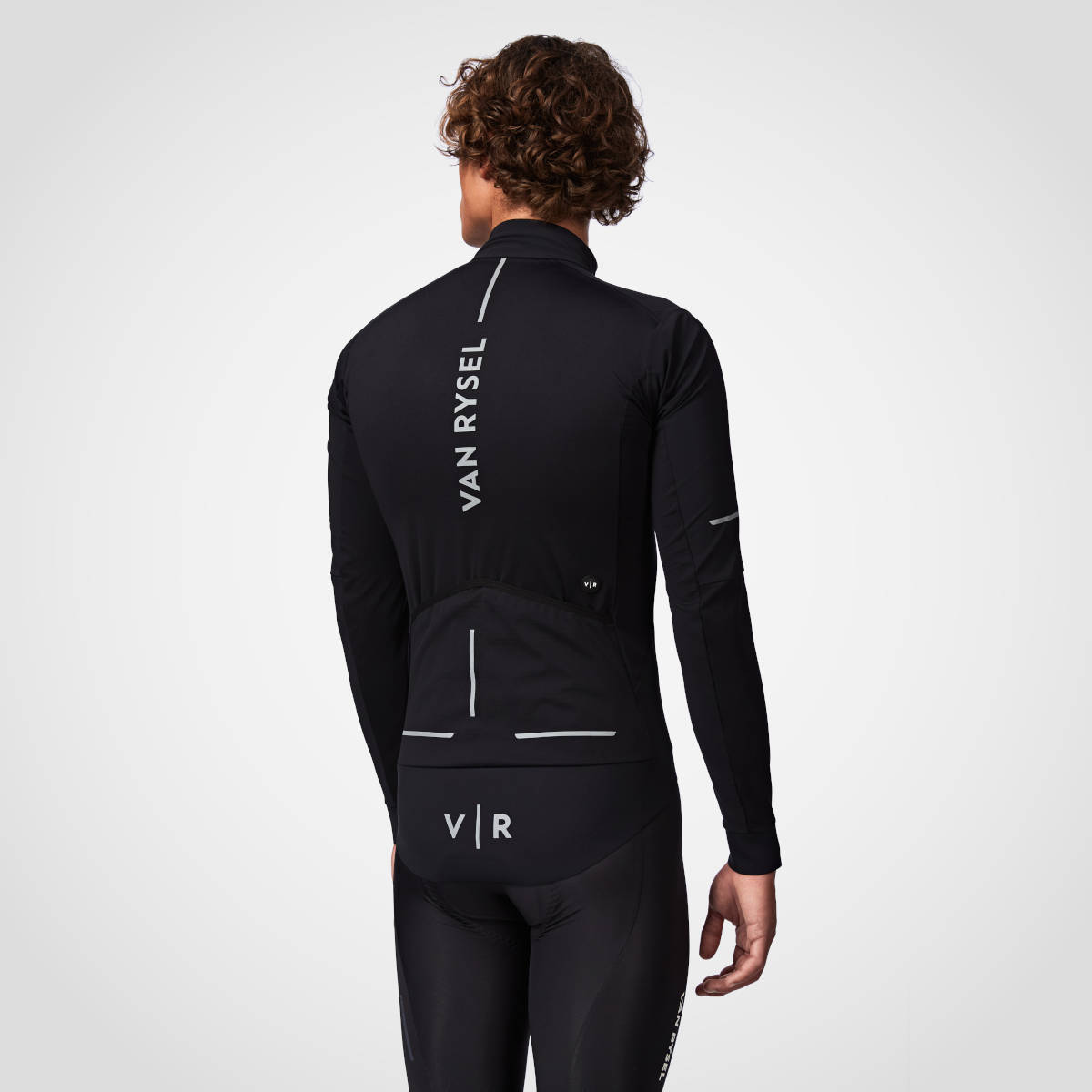 Van Rysel Wind Rain Jacket RCR-R Pro. Imagen: Decathlon