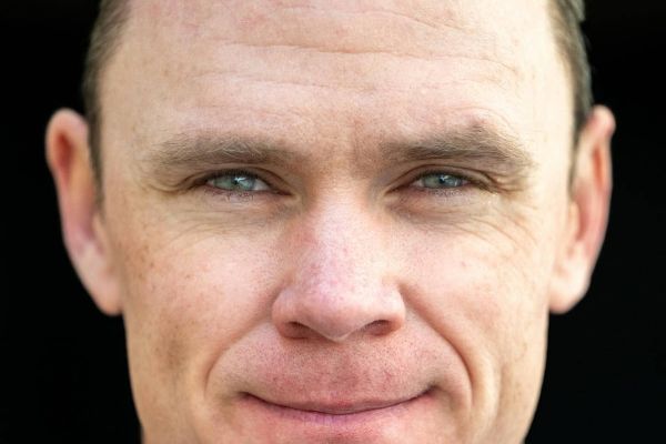 Chris Froome, hospitalizado tras ser atropellado mientras entrenaba en Francia