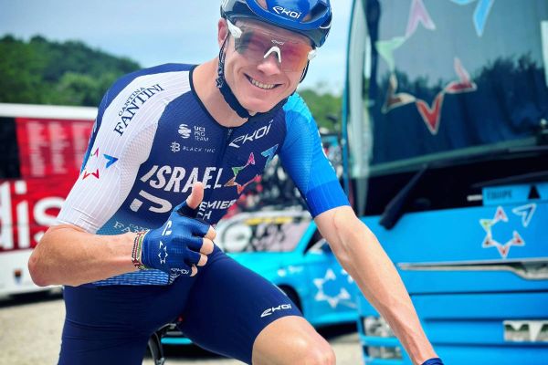 Chris Froome y el amargo epílogo de su carrera: caída y fractura en el UAE Tour 2025