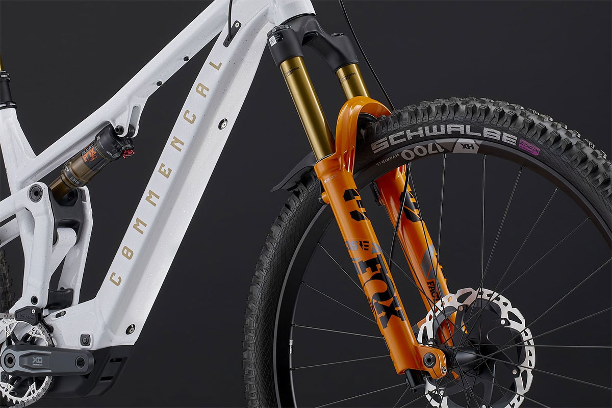 Commencal T.E.M.P.O. POWER: máximo rendimiento en una e-MTB diseñada para disfrutar sin restricciones