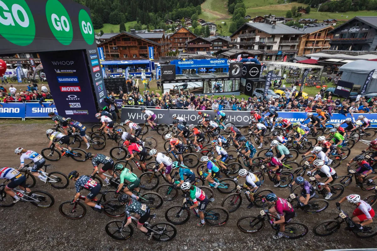 Copa del Mundo de XCO en Les Gets. Imagen: WHOOP UCI Mountain Bike World Series