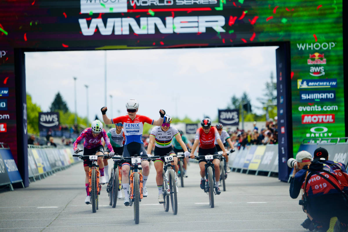 Puck Pieterse. Imagen: WHOOP UCI Mountain Bike World Series