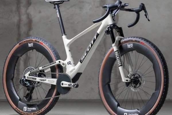 Dangerholm transforma una Scott Spark RC en una gravel con suspensión y enfoque radical