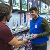 Decathlon refuerza su plantilla para el verano con más de 650 vacantes en toda España