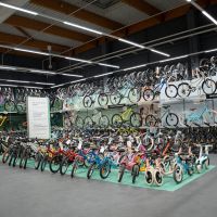 Segunda vida y nuevas experiencias: la apuesta de Decathlon para regalar deporte en Navidad