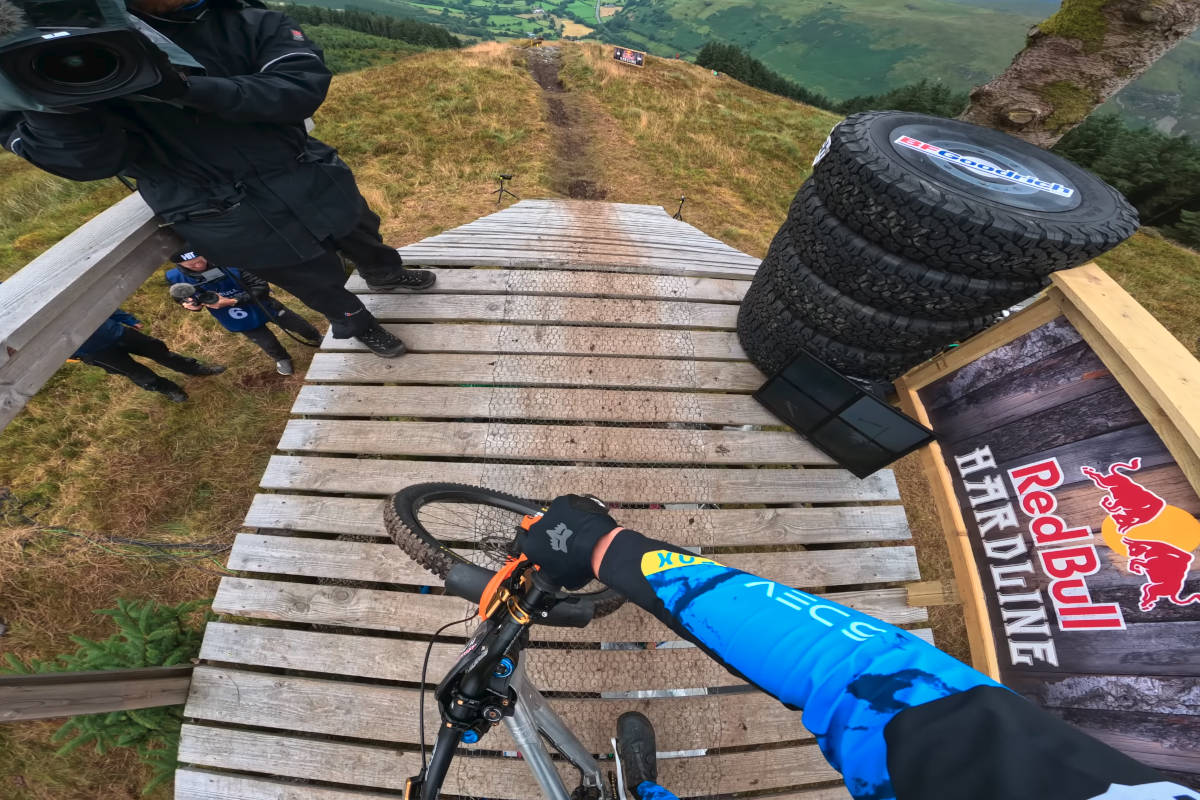Asa Vermette en la Red Bull Hardline Gales 2025. Imagen: Red Bull Bike