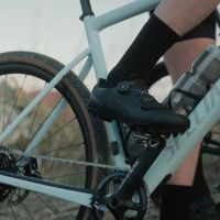 Dolor de pies al pedalear: la importancia de elegir el calzado adecuado