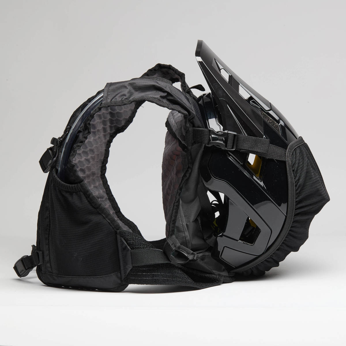 Perf Compact Hydration Vest. Imagen: Ekoï