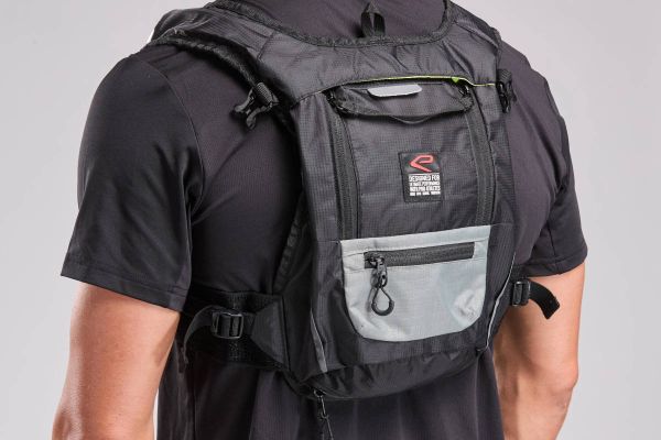 Ekoï presenta su nuevo chaleco de hidratación con protector dorsal integrado
