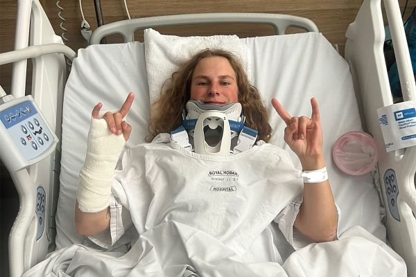 Erice Van Leuven sufre graves fracturas en la Red Bull Hardline de Tasmania 2025