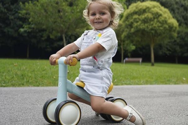 FabricBike Walker: la primera bici de equilibrio para niños desde los 10 meses