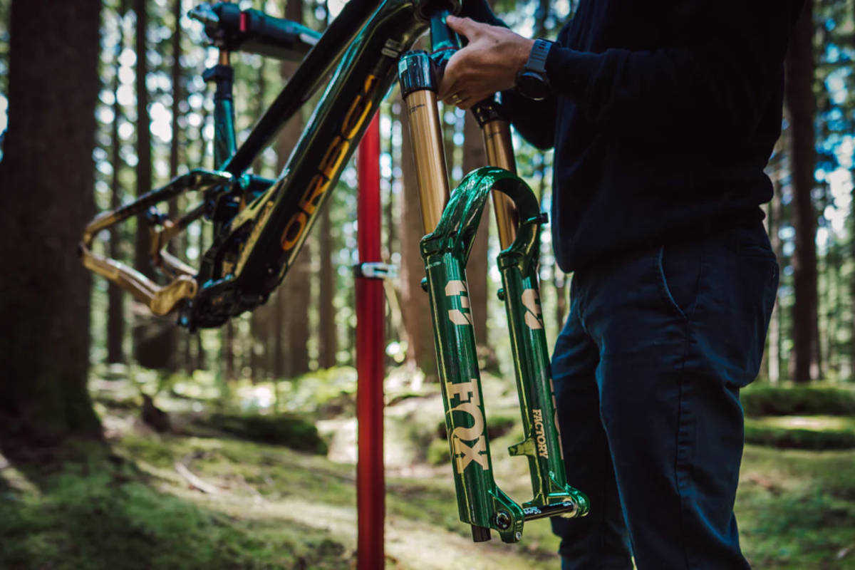 FOX 38 Racing Green: una edición limitada con sorteo de una Orbea Rallon exclusiva
