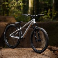 Giant y Liv STP: así es la renovada apuesta 'dirt' para jóvenes riders