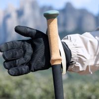 BUFF amplía su catálogo técnico con su primera colección de guantes para actividades al aire libre