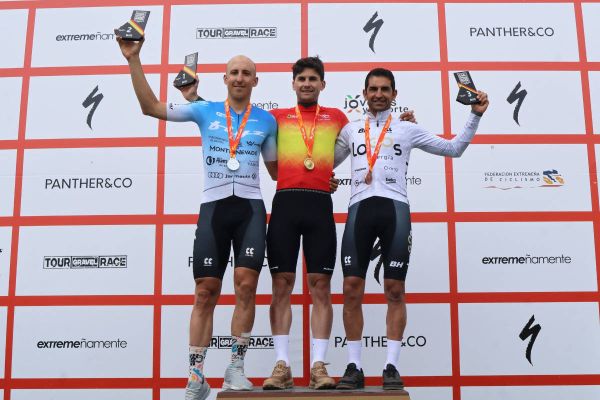 Gravel en estado puro: Marta Tora, Kevin Suárez y José Miguel Fernández conquistan el Campeonato de España en Llerena