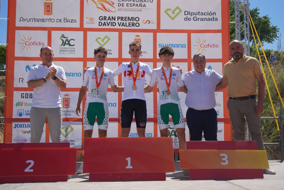 Podio júnior masculino de XCO. Imagen: RFEC