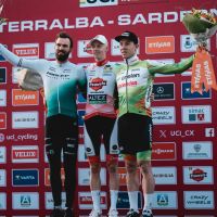 Vanthourenhout encuentra el golpe maestro en Terralba y Brand alarga una racha que ya es histórica