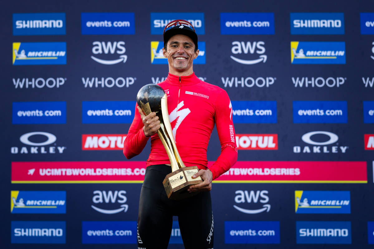 Christopher Blevins, doble campeón de XCO y XCC. Imagen: WHOOP UCI Mountain Bike World Series