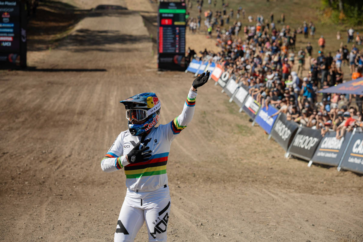 Valentina Höll. Imagen: WHOOP UCI Mountain Bike World Series