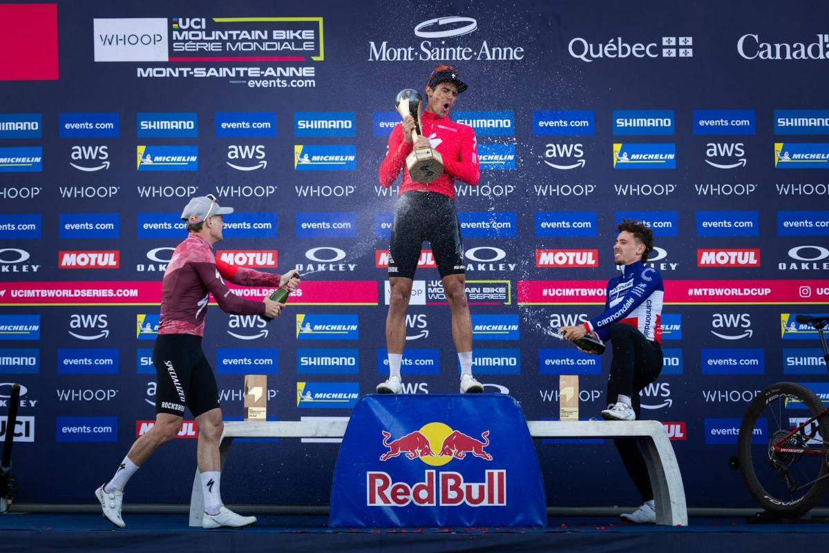 Christopher Blevins, campeón de la Copa del Mundo de XCO 2025. Imagen: WHOOP UCI Mountain Bike World Series