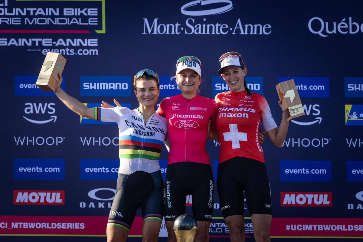 Samara Maxwell, campeona de la Copa del Mundo de XCO 2025. Imagen: WHOOP UCI Mountain Bike World Series