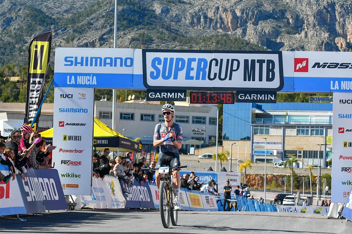 Sam Gaze y Tamara Wiedmann triunfan en la Shimano Super Cup Massi de La Nucía