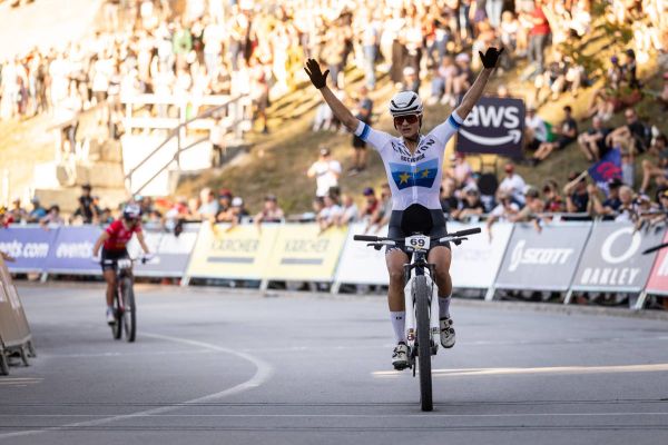 Copa del Mundo de Mountain Bike 2025: Rissveds y Koretzky brillan en el Short Track de Lenzerheide