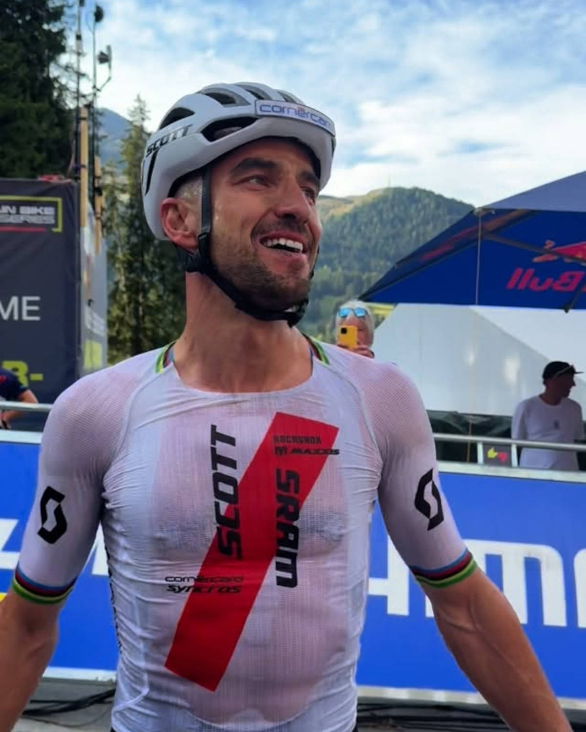 Nino Schurter. Imagen: WHOOP UCI Mountain Bike World Series